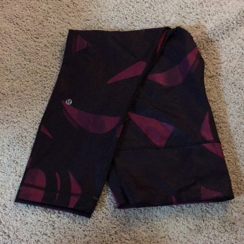 Lululemon All Sport Crop - Picture 3 of 7